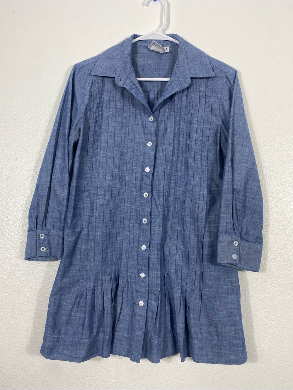 Finley Chambray Pintuck Button Tunic in Denim Blue Size S 100% Cotton - Picture 3 of 15
